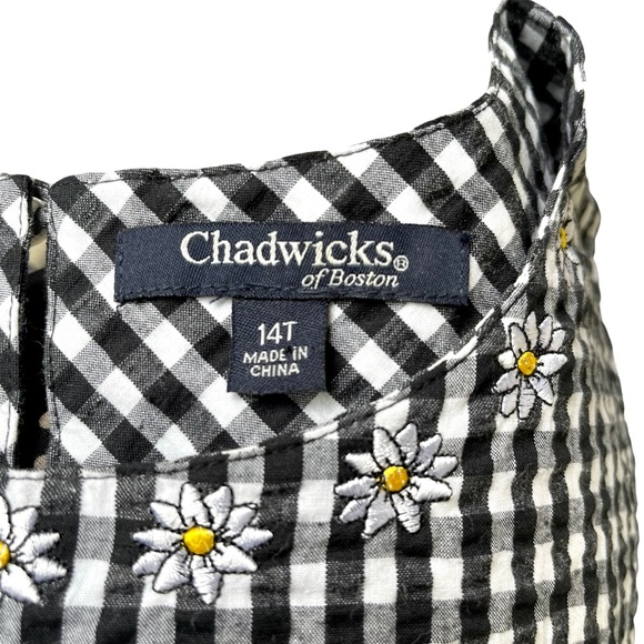 Gingham Seersucker Cropped Pant Set With Embroidered Daisies